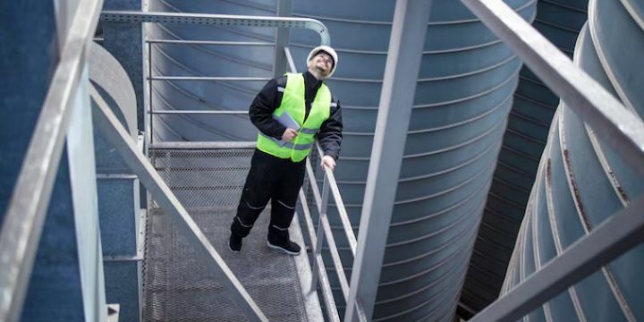 Tankerle Su Taşımacılığı: Kullanılan Ekipmanlar ve Güvenlik Önlemleri